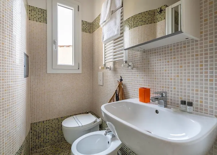 House On The Roof - Dolce Florencie