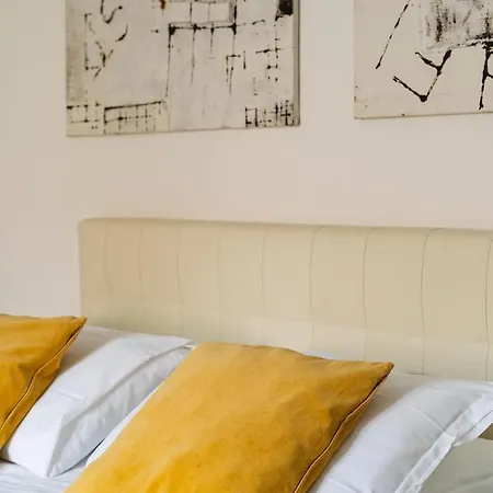 Apartment House On The Roof - Dolce
